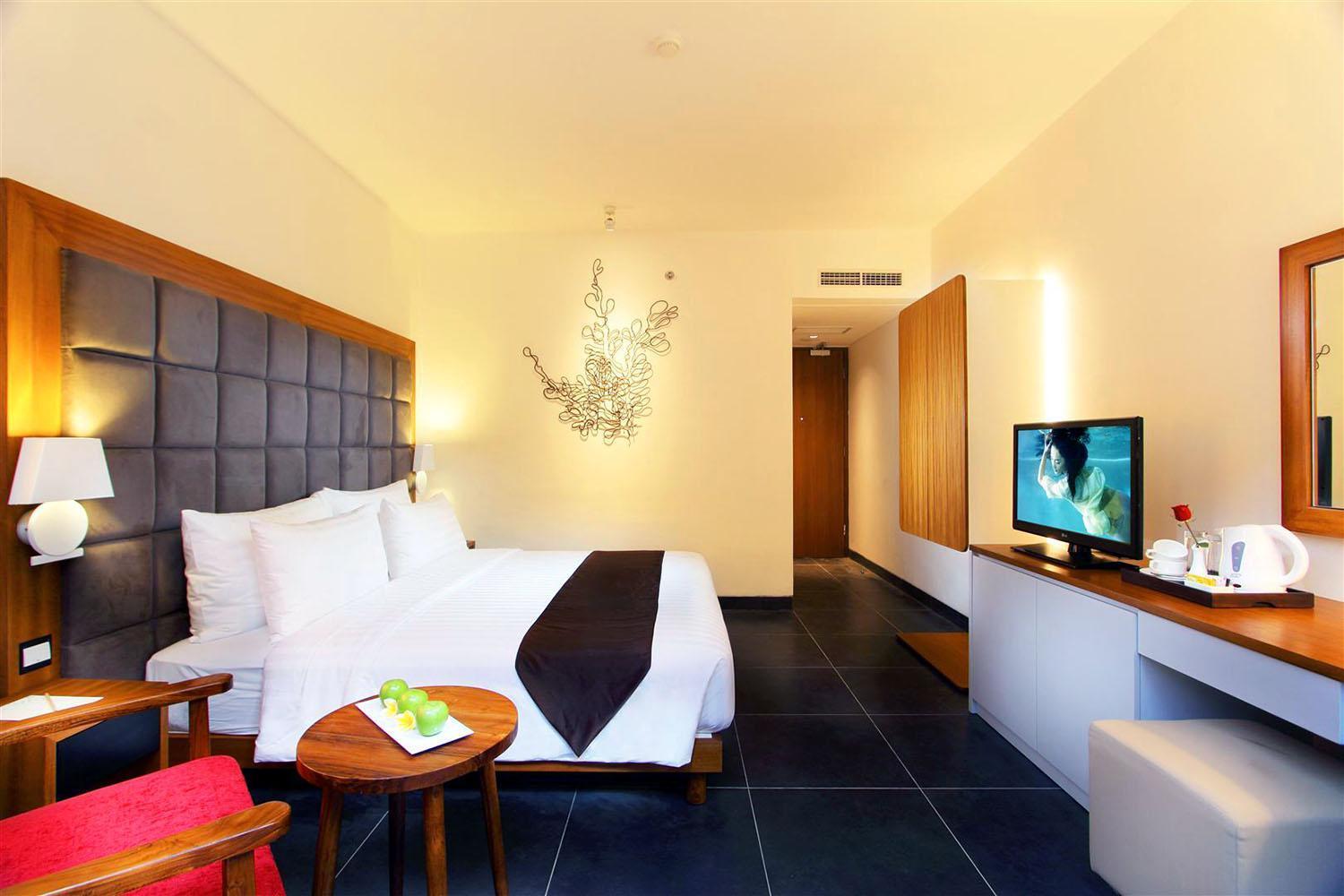Отель The 1O1 Bali Fontana Seminyak Легиан Экстерьер фото
