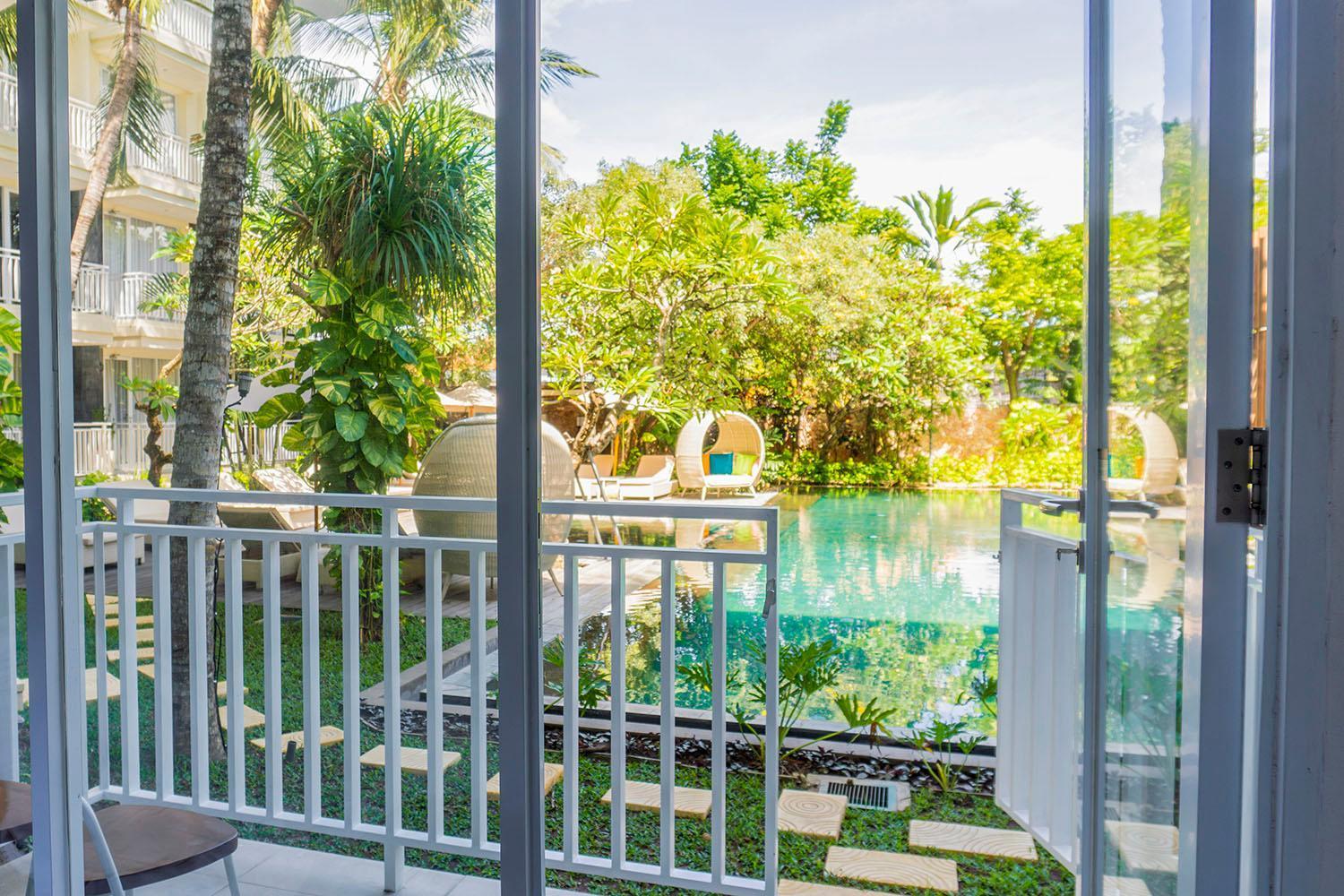 Отель The 1O1 Bali Fontana Seminyak Легиан Экстерьер фото